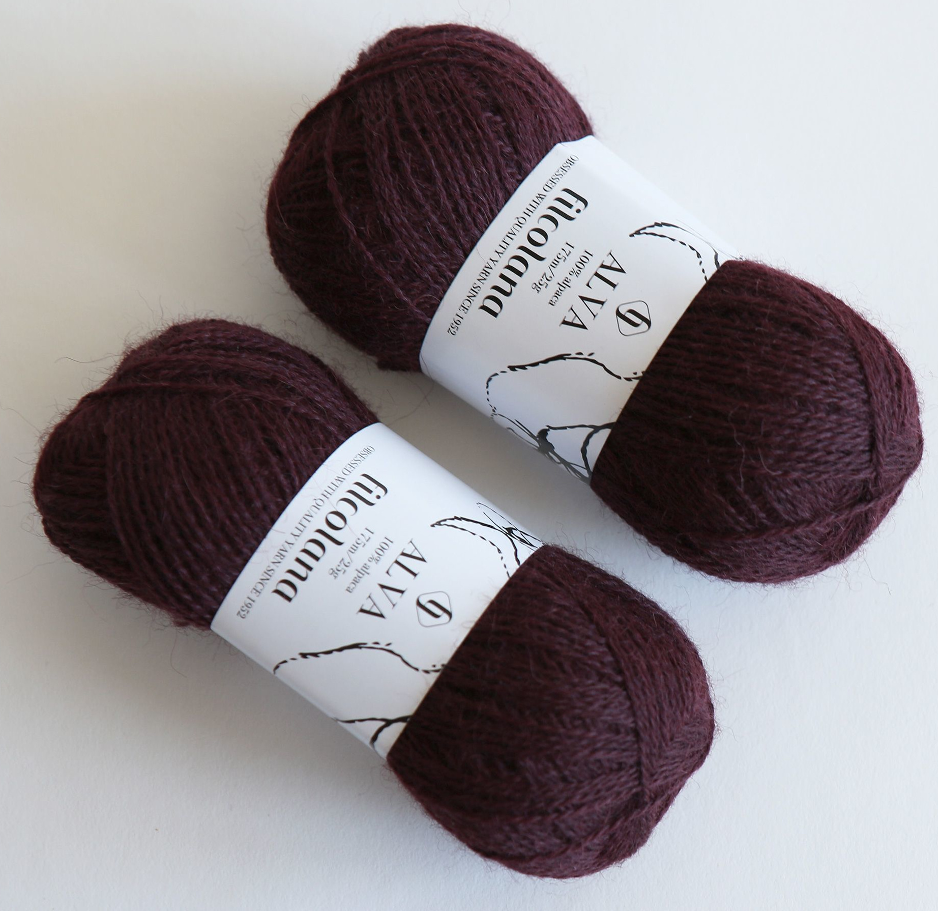 Alva - 382 (Dark Bordeaux)